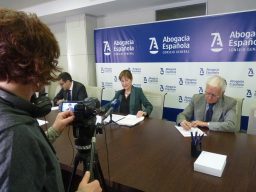 Rueda de prensa Victoria Ortega, presidenta Abogacía (2)